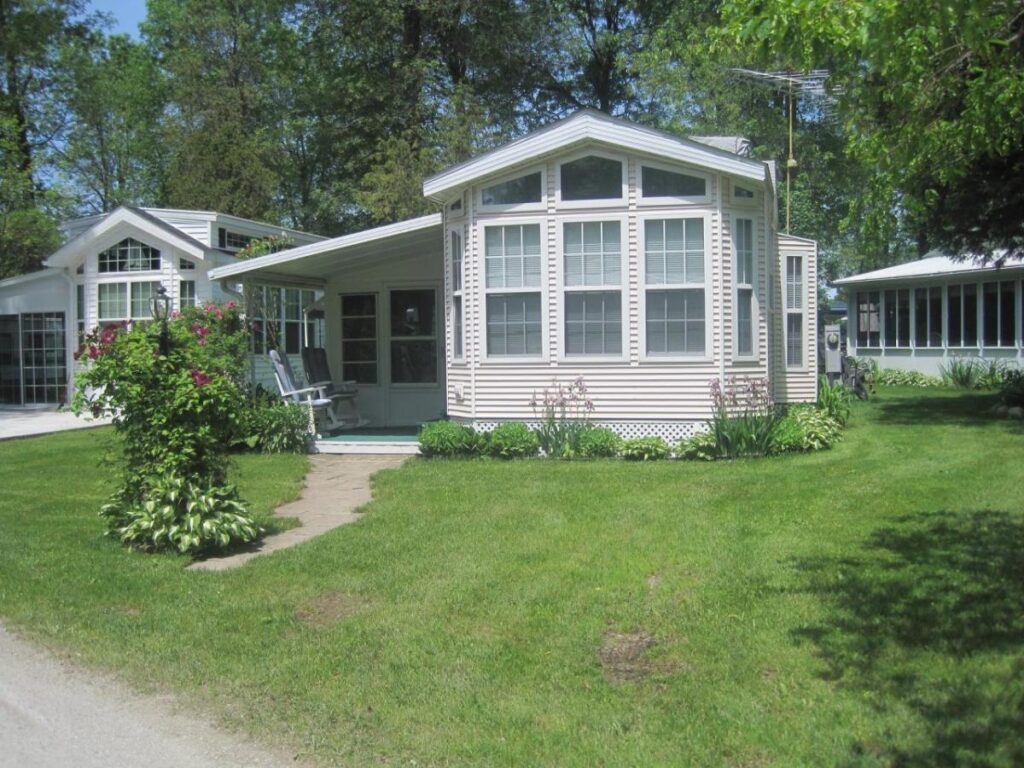 Alburg RV Resort Family Campground on Lake Champlain in Alburg Vermont